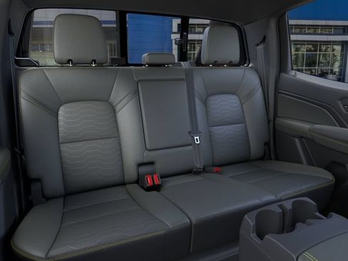 New 2026 Chevrolet Colorado ZR2 w/ Midnight Edition AWD/4WD image 17