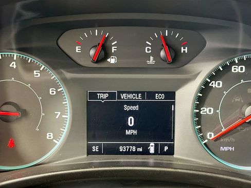 Used 2023 Chevrolet Equinox LS FWD image 14