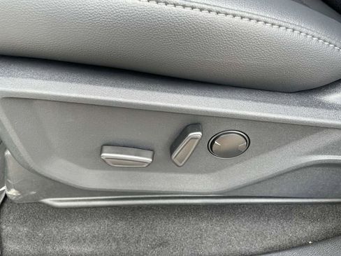 New 2025 Ford F150 Lariat w/ Equipment Group 501A Mid image 8