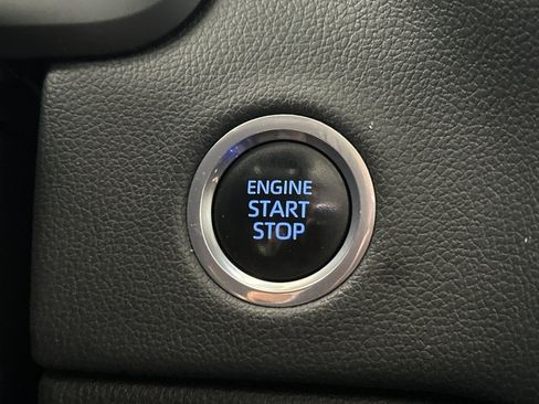 Used 2024 Toyota Tundra Limited AWD/4WD image 20