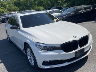 Used 2018 BMW 740e xDrive AWD/4WD video 1