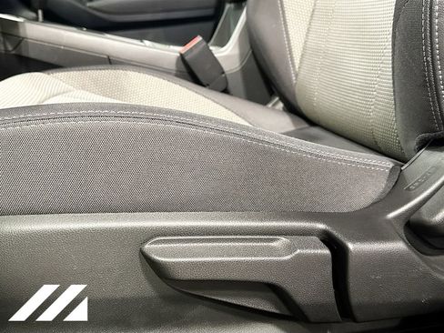 Used 2024 Subaru Crosstrek 2.0i Premium image 19