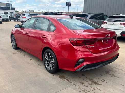 Used 2024 Kia Forte LXS w/ LXS Technology Package FWD image 2