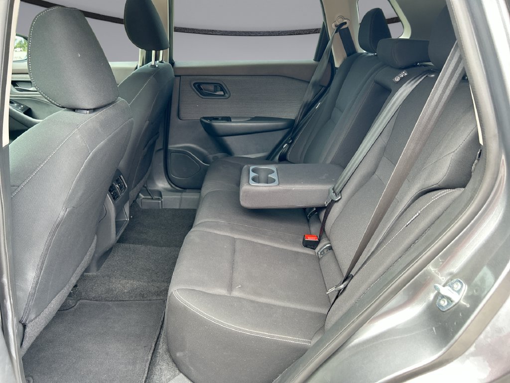 Used 2023 Nissan Rogue S AWD/4WD image 28