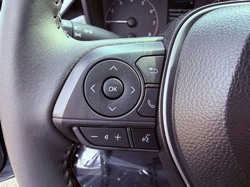 Used 2025 Toyota Corolla SE image 17