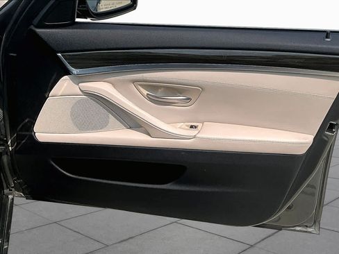 Used 2014 BMW 528i Sedan RWD image 25
