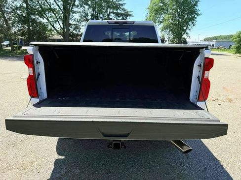 Used 2022 Chevrolet Silverado 2500 High Country w/ LPO, Dark Essentials Package AWD/4WD image 13
