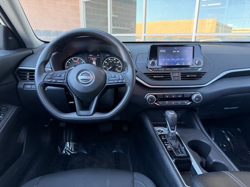 Used 2024 Nissan Altima 2.5 S image 16