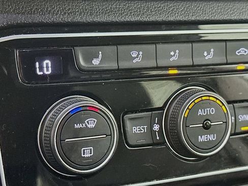Certified 2023 Volkswagen Atlas SE AWD/4WD image 20