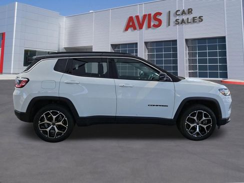 Used 2025 Jeep Compass Limited AWD/4WD image 7