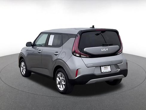 Used 2025 Kia Soul LX w/ LX Technology Package FWD image 10