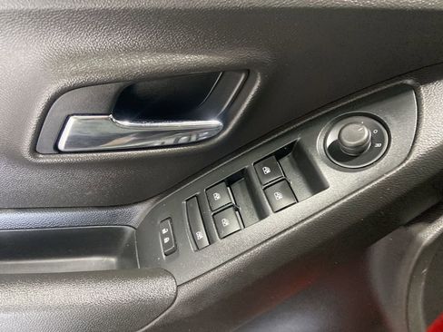 Used 2017 Chevrolet Trax LT w/ LT Convenience Package AWD/4WD image 22