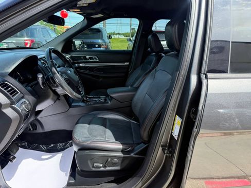 Used 2018 Ford Explorer Sport AWD/4WD image 22