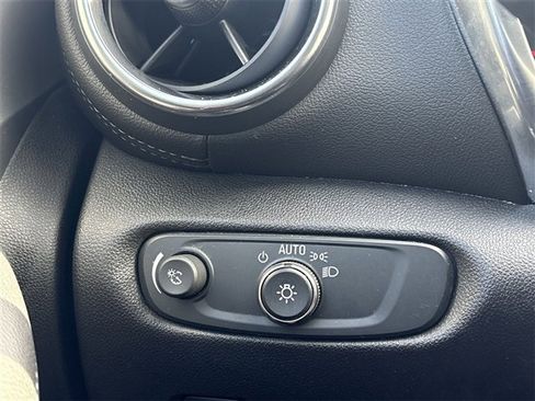 Certified 2021 Chevrolet Blazer LT image 17