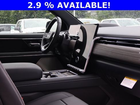 New 2025 GMC Sierra EV Denali image 42