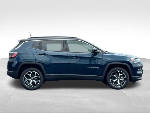 New 2026 Jeep Compass Limited AWD/4WD image 8