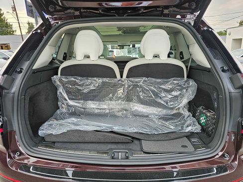 New 2025 Volvo EX90 Ultra w/ Protection Package Premier image 16