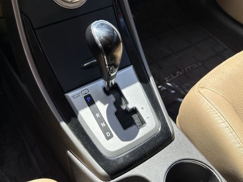 Used 2011 Hyundai Elantra Limited w/ Premium Pkg 5 FWD image 20