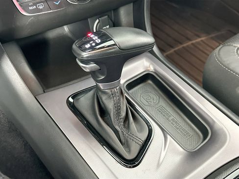 Used 2022 Dodge Charger SXT w/ Plus Group image 17