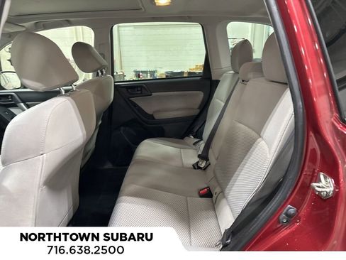 Used 2018 Subaru Forester 2.5i Premium image 11