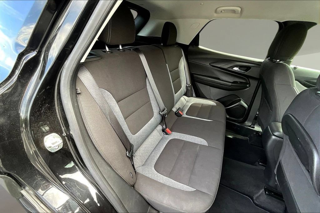 Used 2024 Chevrolet TrailBlazer LT AWD/4WD image 21