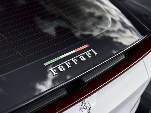 Used 2025 Ferrari 12Cilindri RWD image 12