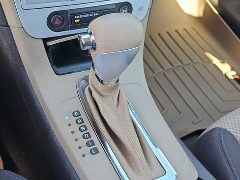 Used 2009 Chevrolet Malibu LT w/ Premium Mat Package image 24