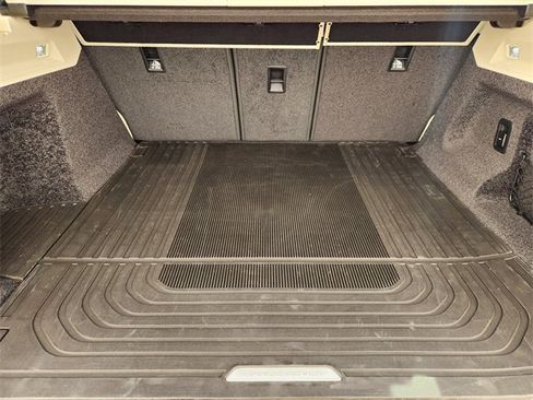 New 2026 Land Rover Range Rover SE image 21