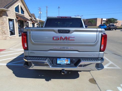 Used 2025 GMC Sierra 1500 SLT image 6