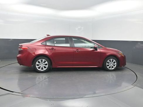Used 2024 Toyota Corolla LE FWD image 32