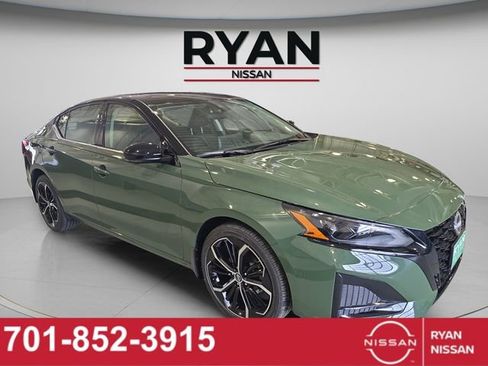 New 2026 Nissan Altima 2.5 SR w/ SR Premium Package AWD/4WD image 19