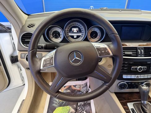 Used 2013 Mercedes-Benz C 300 4MATIC Sedan image 15