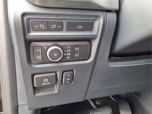 Used 2022 Ford F150 Lariat w/ Equipment Group 502A High AWD/4WD image 13
