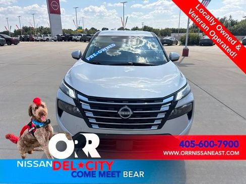 Used 2025 Nissan Rogue SV AWD/4WD image 8
