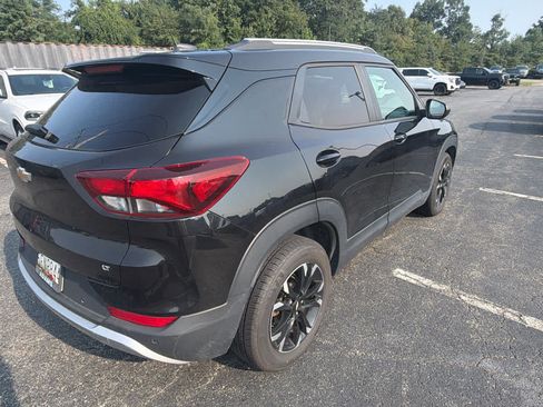 Used 2021 Chevrolet TrailBlazer LT w/ Convenience Package FWD image 3