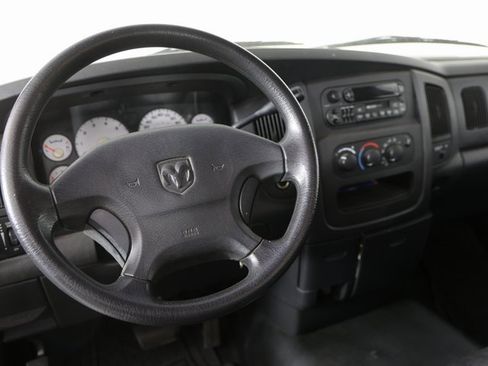 Used 2002 Dodge Ram 1500 Truck 2WD Regular Cab image 2