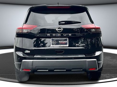 Used 2024 Nissan Rogue SL image 5