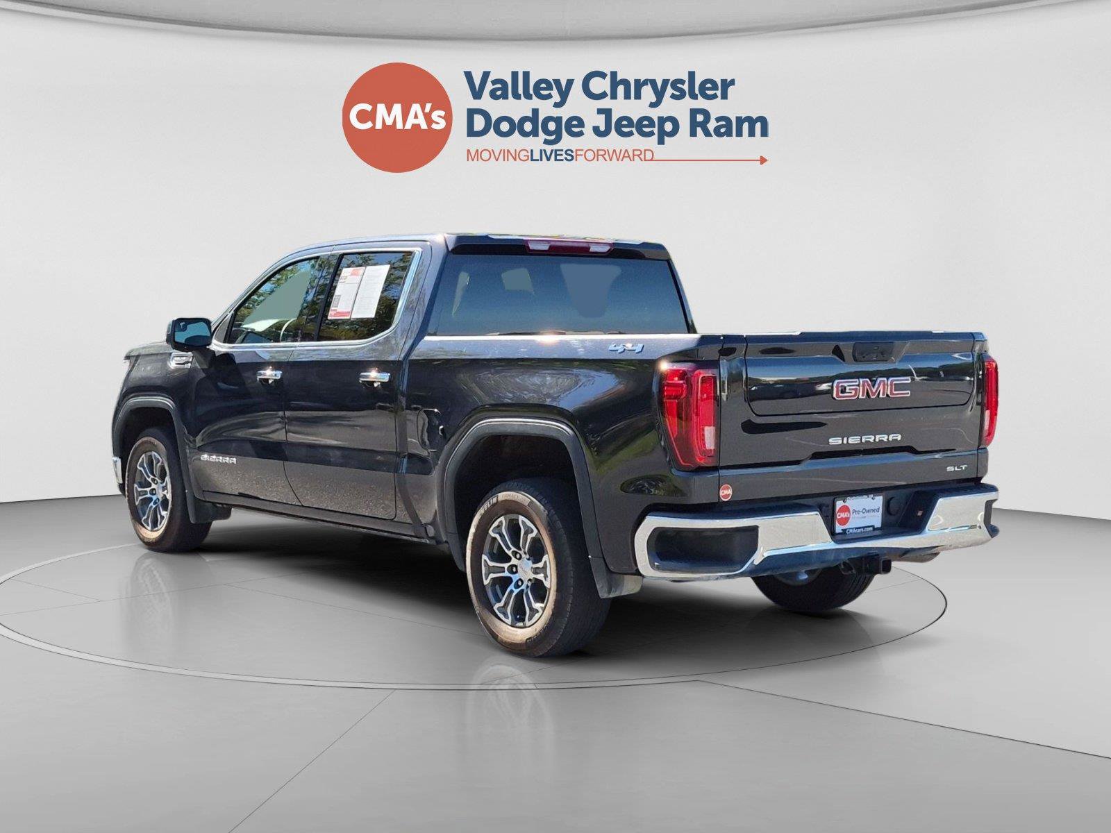 Used 2026 GMC Sierra 1500 SLT AWD/4WD image 3