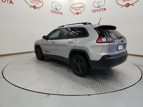 Used 2019 Jeep Cherokee Latitude Plus image 6