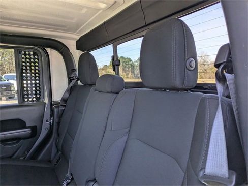 Used 2021 Jeep Gladiator Sport image 31