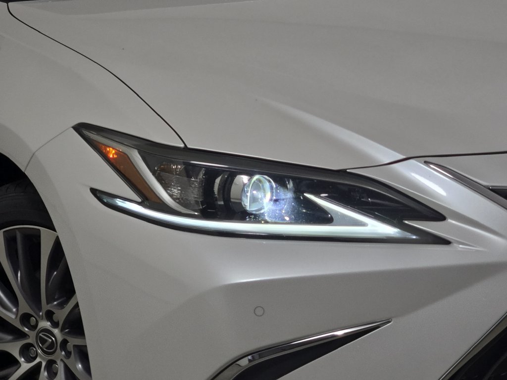 Used 2020 Lexus ES 350 w/ Premium Package FWD image 35