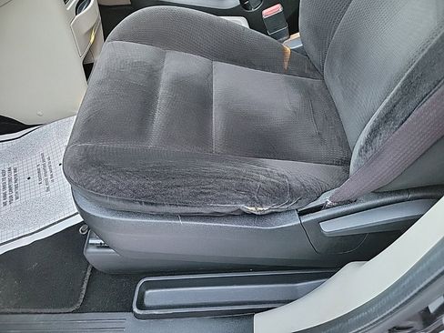 Used 2015 Dodge Grand Caravan SE image 11