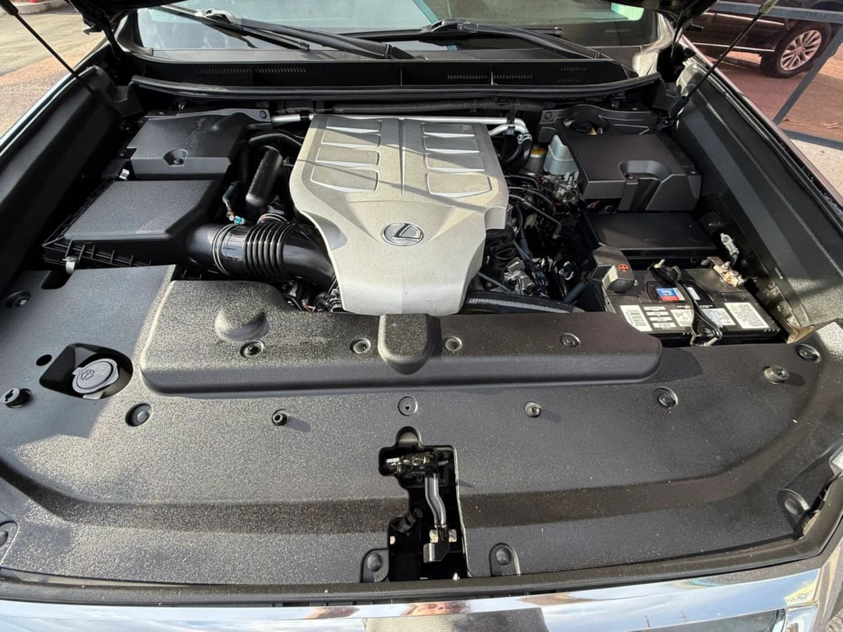 Used 2014 Lexus GX 460 w/ Premium Package AWD/4WD image 22
