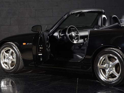 Used 2002 Honda S2000 image 13