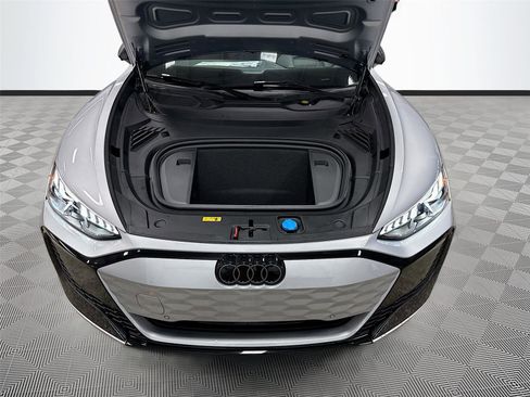 New 2026 Audi RS e-tron GT performance image 30