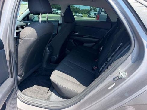 Used 2023 Hyundai Elantra SEL w/ Convenience Package FWD image 9
