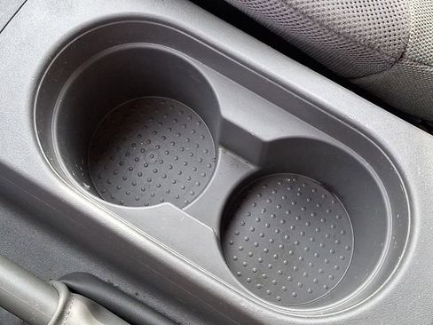 Used 2019 Nissan Frontier S image 27