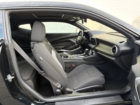 Used 2022 Chevrolet Camaro LT w/ Technology Package RWD image 10