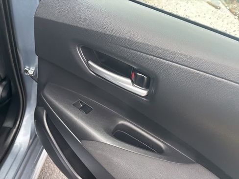 Used 2021 Toyota Corolla LE w/ Carpet Mat Package (TMS) image 17
