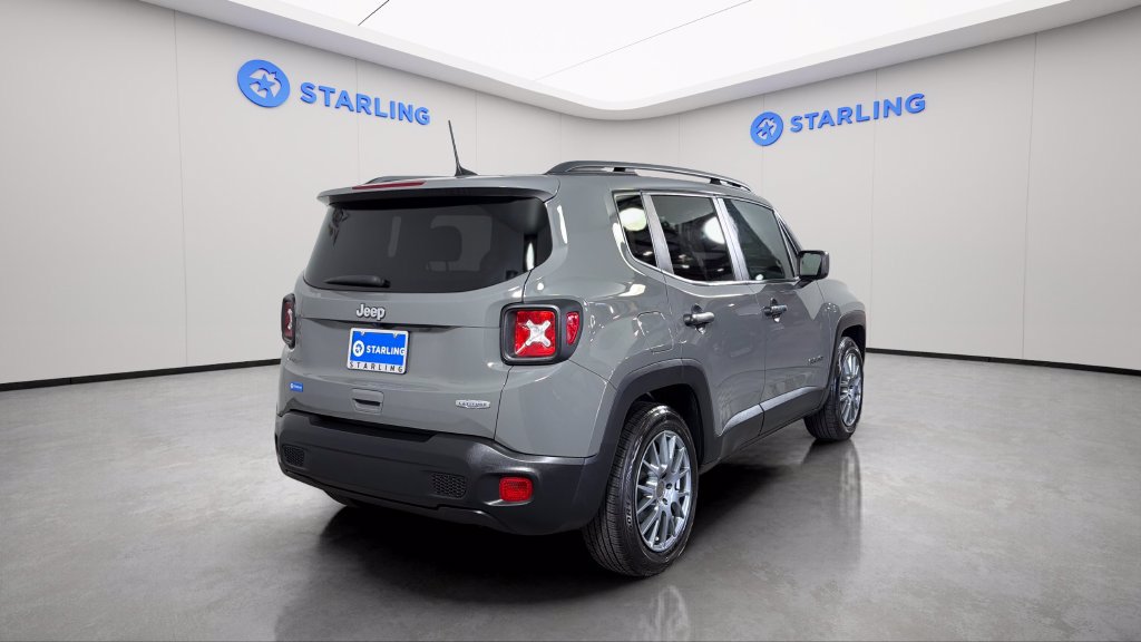 Used 2021 Jeep Renegade Latitude FWD image 8